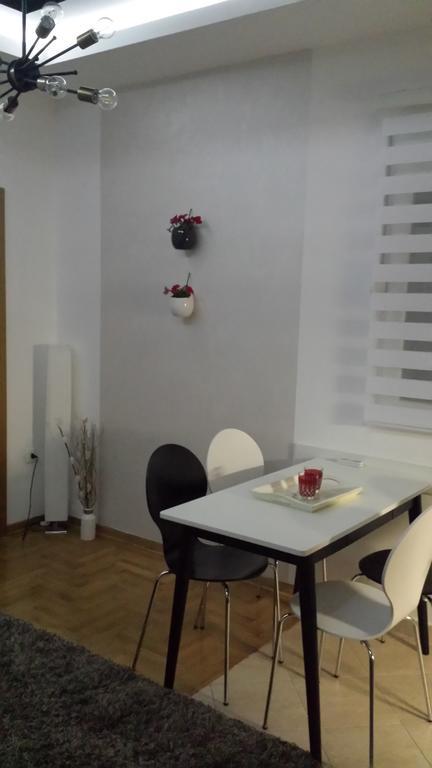 Apartment Fini Tivat Extérieur photo