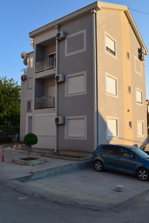 Apartment Fini Tivat Extérieur photo
